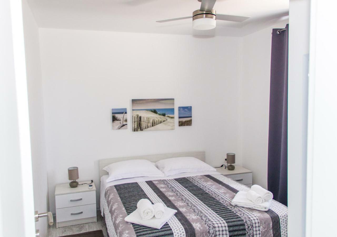 Apartmani Zoric Punat Exteriör bild